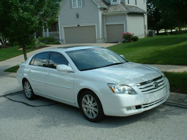 2006 Toyota Avalon SLT 25