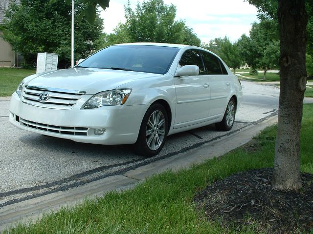 2006 Toyota Avalon SLT 25