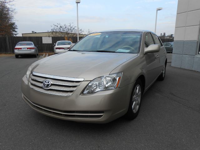 2006 Toyota Avalon XLS