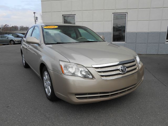 2006 Toyota Avalon XLS