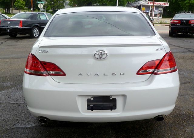 2006 Toyota Avalon XLS