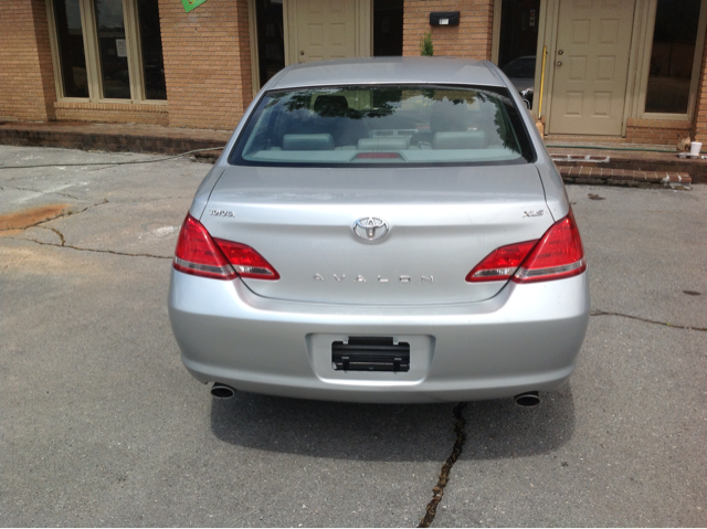 2006 Toyota Avalon XLS