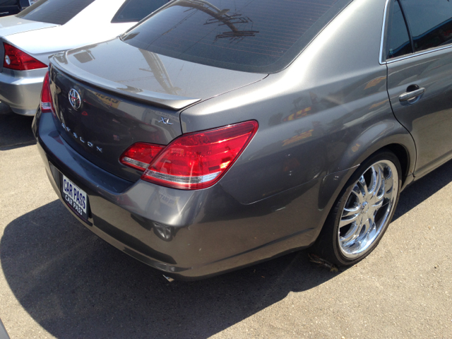 2006 Toyota Avalon XLS