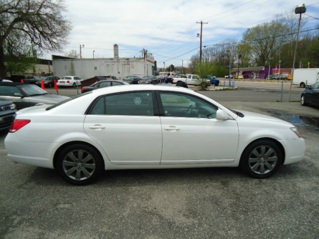 2007 Toyota Avalon Sport Hatcback