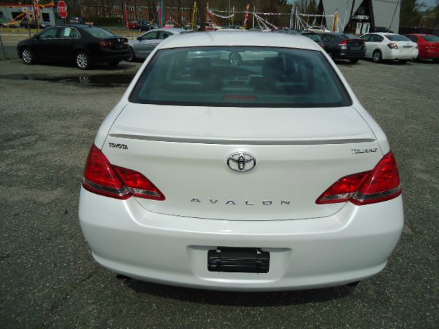 2007 Toyota Avalon Sport Hatcback