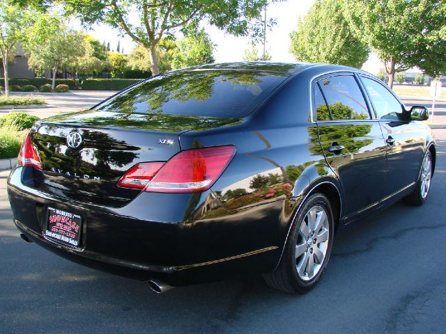 2007 Toyota Avalon XLS