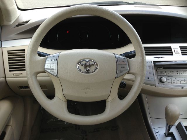 2008 Toyota Avalon Unknown