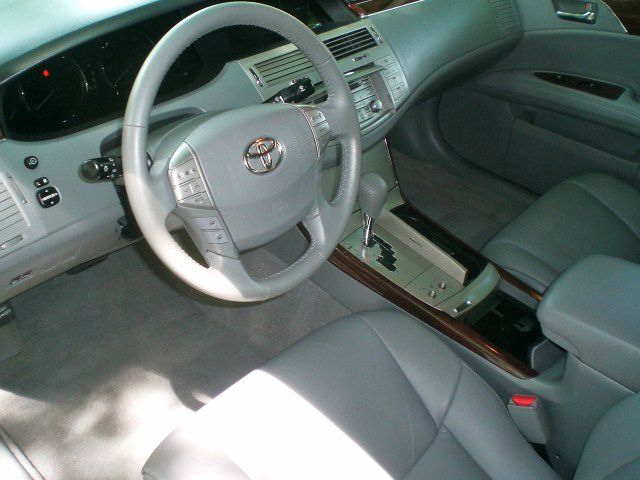 2008 Toyota Avalon XLS