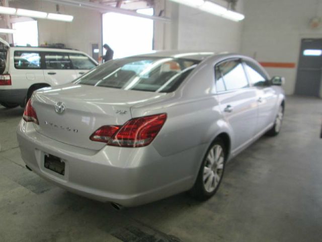 2008 Toyota Avalon XLS