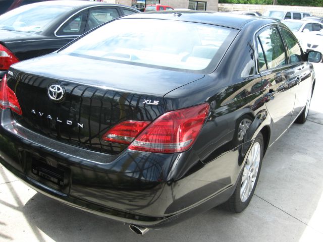 2009 Toyota Avalon XLS