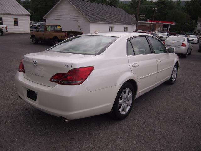 2009 Toyota Avalon Sport 4WD