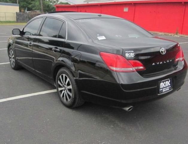 2009 Toyota Avalon XLS