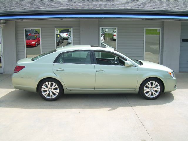 2009 Toyota Avalon XLS