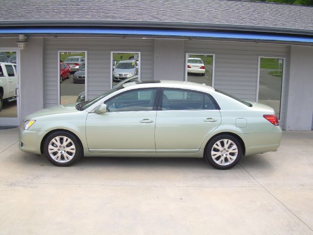 2009 Toyota Avalon XLS