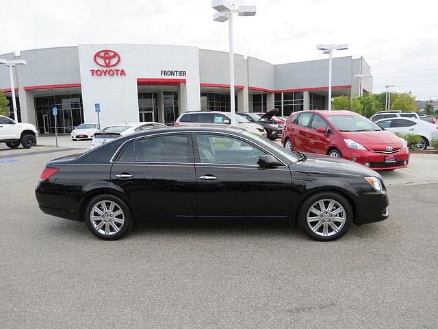 2010 Toyota Avalon Quad Cab HEMI SLT