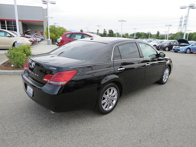 2010 Toyota Avalon Quad Cab HEMI SLT