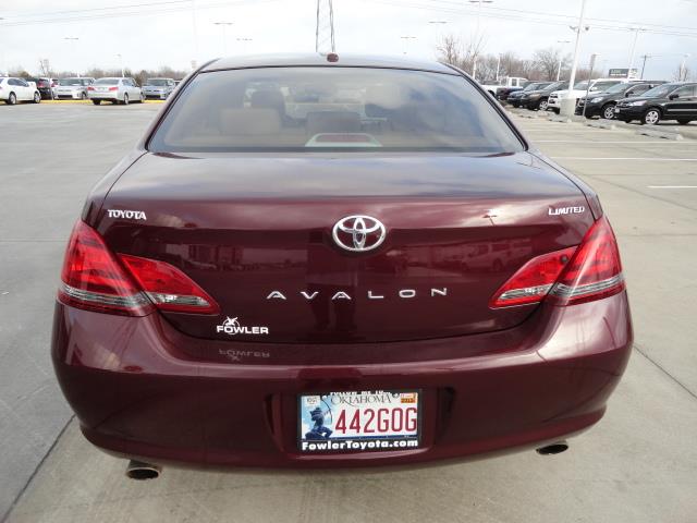 2010 Toyota Avalon SLT 25