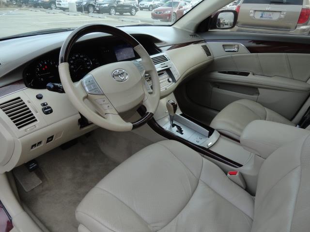 2010 Toyota Avalon SLT 25