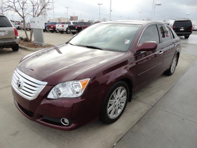 2010 Toyota Avalon SLT 25