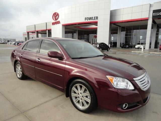 2010 Toyota Avalon SLT 25