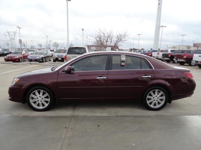 2010 Toyota Avalon SLT 25