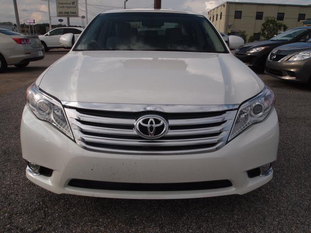 2011 Toyota Avalon Unknown