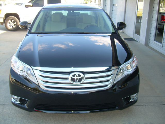 2011 Toyota Avalon SLT 25