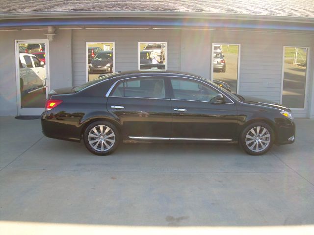 2011 Toyota Avalon SLT 25