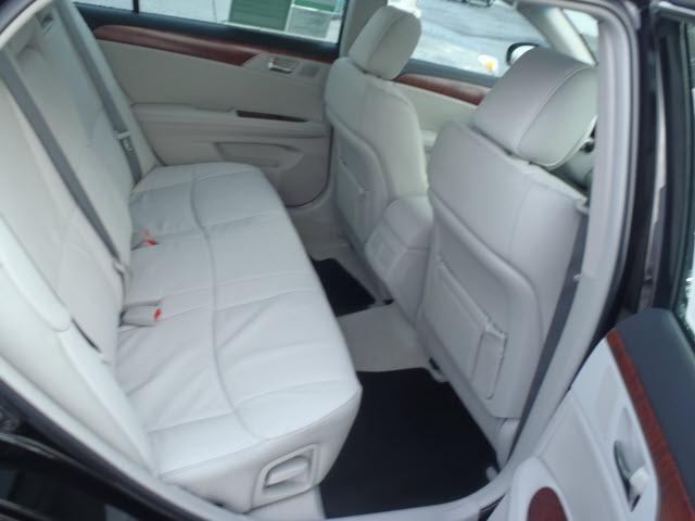 2011 Toyota Avalon SLT 25