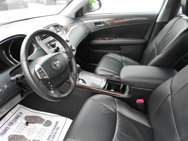 2012 Toyota Avalon SLT 25