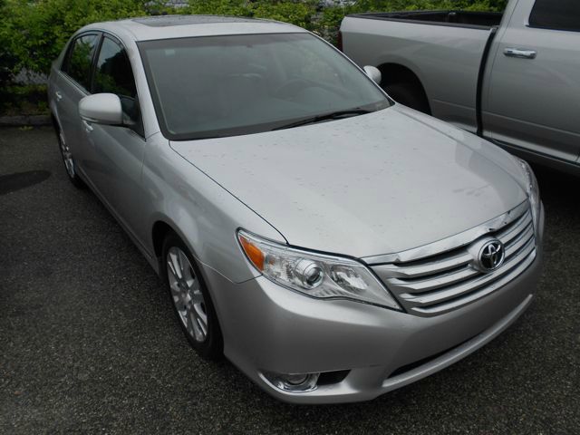 2012 Toyota Avalon SLT 25