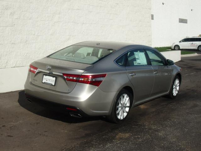 2013 Toyota Avalon Unknown