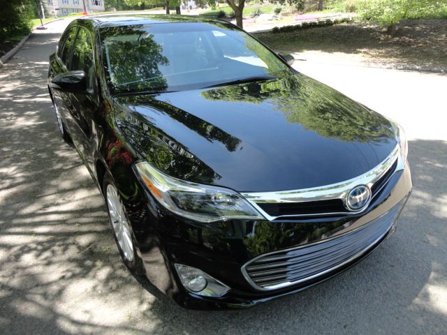 2013 Toyota Avalon Hybrid Flat-bed 2WD