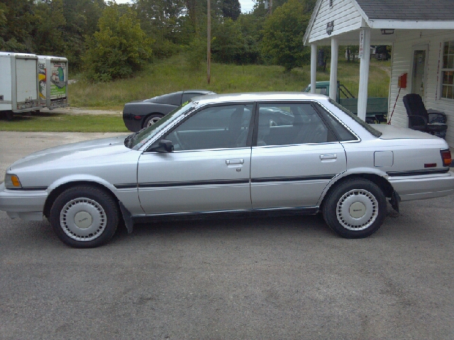 1991 Toyota Camry FWD 4dr 4-cyl 4-spd AT (GS)