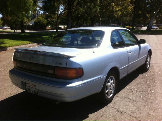 1994 Toyota Camry Lariat..clean Carfax..leather..4x4