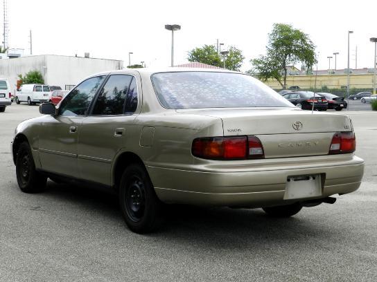 1996 Toyota Camry 4dr Wgn RWD