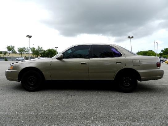 1996 Toyota Camry 4dr Wgn RWD