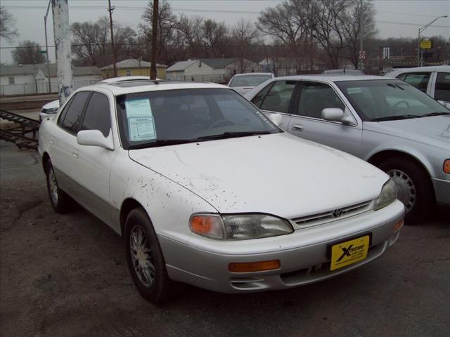 1996 Toyota Camry XLT - Leather MAKE Offer