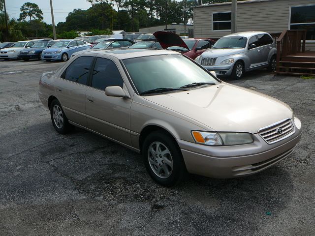 1998 Toyota Camry Ext. Cab 6.5-ft. Bed 4WD