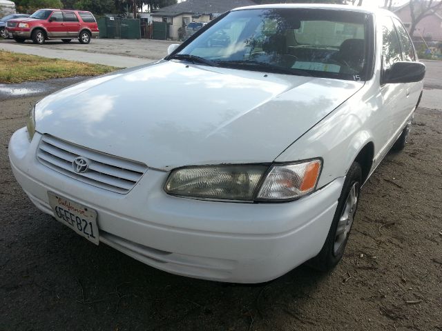 1998 Toyota Camry 4dr Reg WB