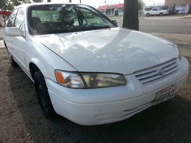 1998 Toyota Camry 4dr Reg WB