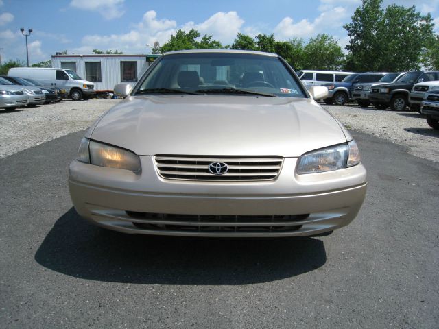 1999 Toyota Camry Ext. Cab 6.5-ft. Bed 4WD