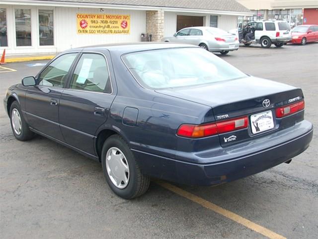 1999 Toyota Camry SEL Sport Utility 4D