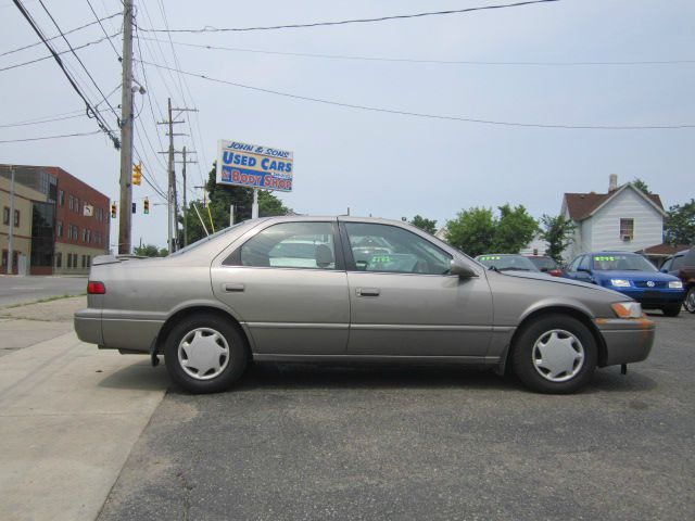 1999 Toyota Camry SEL Sport Utility 4D