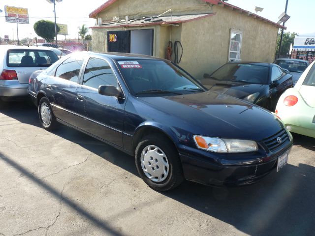 1999 Toyota Camry Unknown