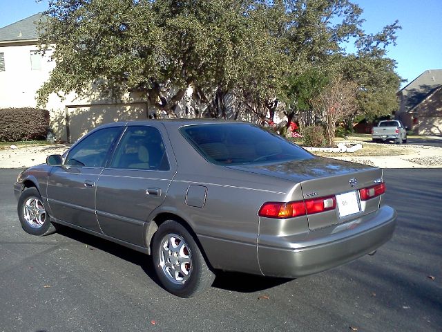 1999 Toyota Camry X