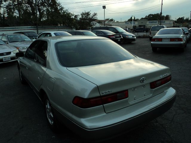 1999 Toyota Camry X