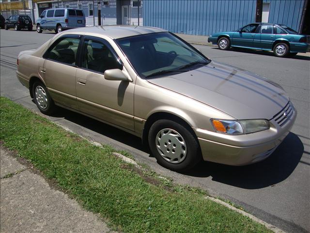 1999 Toyota Camry Unknown