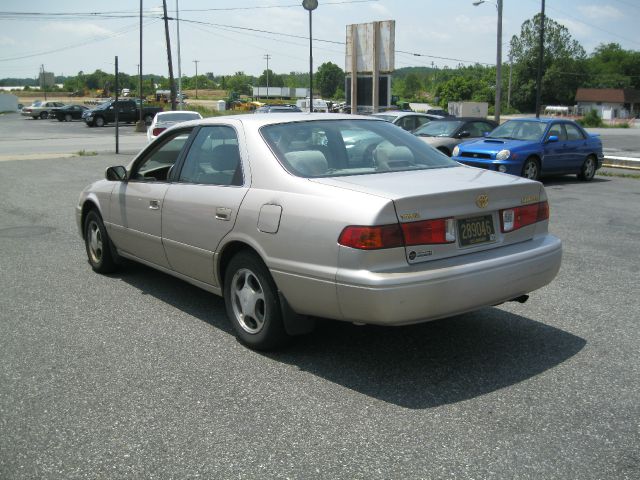 2000 Toyota Camry X