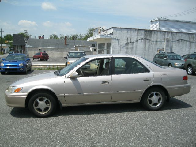 2000 Toyota Camry X